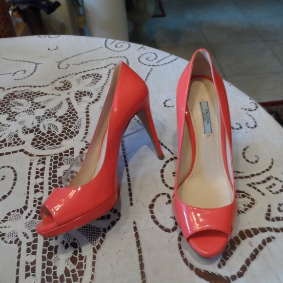 New Prada Hot Pink Calf Patent Leather Peep Toe Heeled Pumps Size 38.5B - Picture 4 of 16